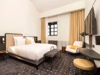 Mercure Bordeaux Centre Gare Atlantic Hotels near Bastide
