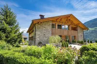 Large Premium Apartment on Organic Farm - Quiet Location - Panorama - Families - Hiking Hotels in Partschins