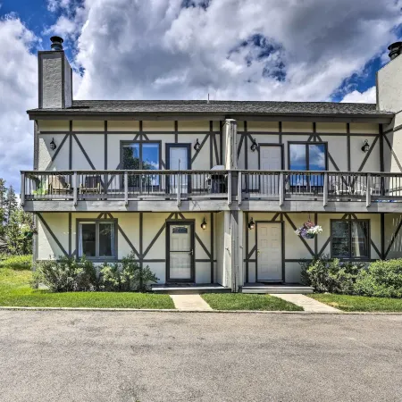 3-Story Home w/ Balcony ~ 6 Mi to Winter Park!