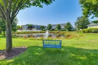 4 Mi to Beach: Lewes Townhome w/ Ping-pong Table - Apartments