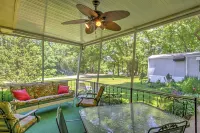 Walk to River! Its A Wonderful Life Cottage - 3-Star
