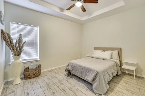 2 Mi to DHR Health: Commuter-friendly Pharr Apt - Homestays