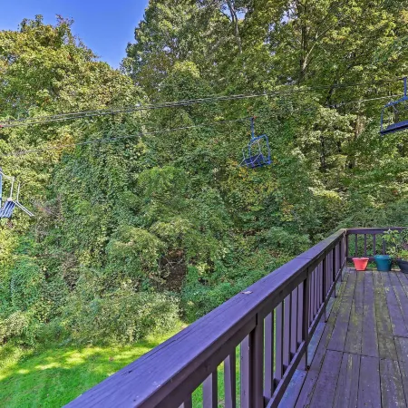 Vernon Condo w/ Deck, Near Appalachian Trail!