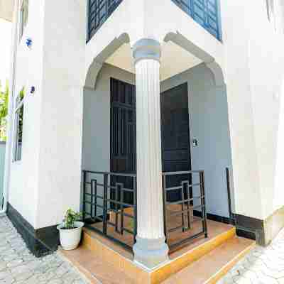 Tadre House's Others