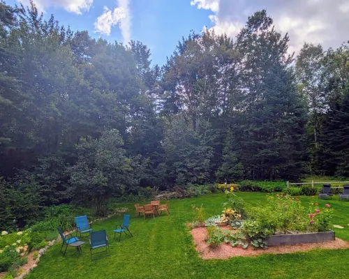 Bright Alpine Suite Near Sugarbush & MAD River Glen • Walk to Blueberry Lake Hotels in Warren