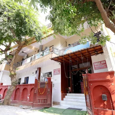 Basil Inn Near to Taj Mahal