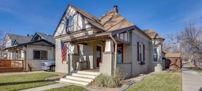 Walk to Dtwn: Colorful Cañon City Home w/ Grill! Ξενοδοχεία στην πόλη Fremont County