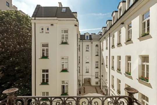 Fantastic-Inn Warszawa - CH30 Отели рядом с достопримечательностью «Tissot Service»