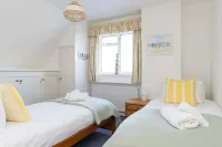 Coastal Comfort for 6 Felpham Beach - balcony