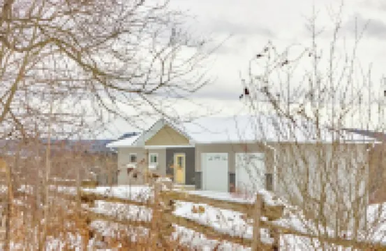 Modern Farmhouse Getaway | 5+ Acres | Family Friendly | Arrowhead | Algonquin