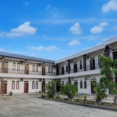 Collection O Gefa Sleep N Go Hotel dekat Alfamart