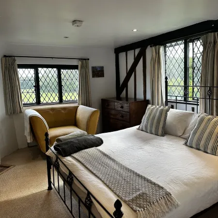 Bed and Breakfast Dunsfold Hotels in Godalming