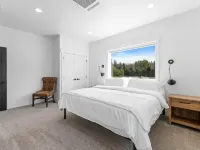 Three Primary Suites: Family and Dog Friendly Hotels in McCall
