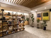 Bundang Carlton Hotel dekat Jeongja-dong