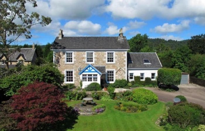 Creag Dhubh Country House