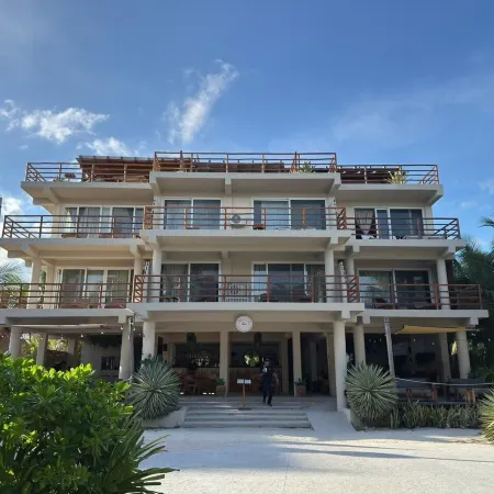 Noah Beach Hotel & Suites