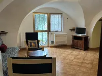 Casa Mamma Rosetta, one step away from the sea, the mountains and the cycle path Hotels in Civezza