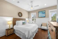 Waves 8BR Home With Private Pool Near Santa Clara Beach - 4-Star