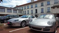 Hôtel du Cheval Rouge - parking
