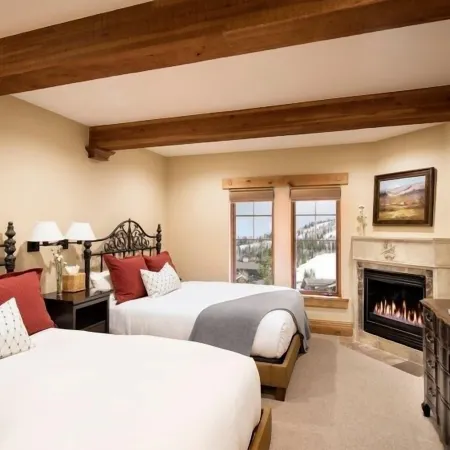 Three Bedroom Suite 3 Apartment Hotel by Redawning