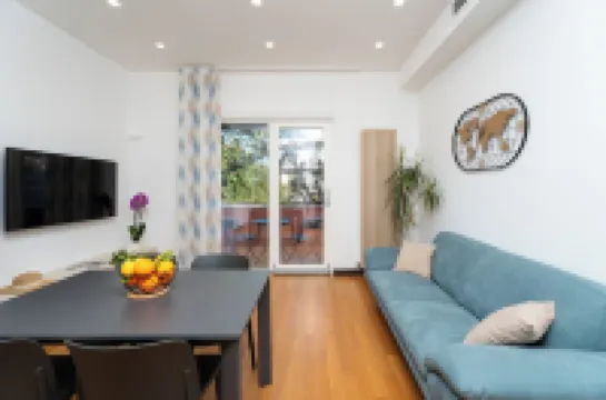 YourHome - Lady Lucy Holiday Home