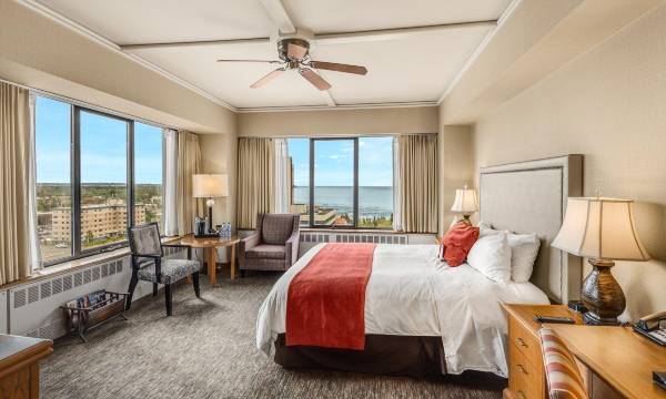 The Hotel Captain Cook