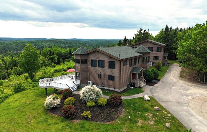 Bear Mountain Lodge