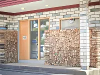 Haku Hostel Hotel di 