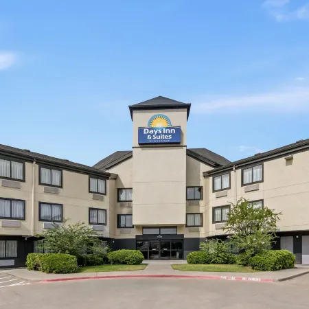 Days Inn & Suites by Wyndham DeSoto