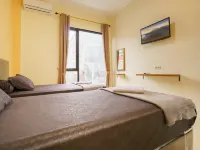Sierra Vila Malang - Private Swimming Poll 4 BR Hotels in Pakis