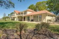 Modern Lake Conroe House w/ Lakefront Park & Deck! - Balkon