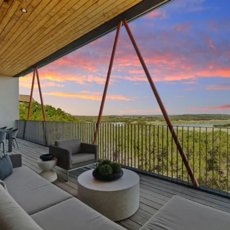 Award-Winning Modern Lakehouse w/ Private Pool & Sunset Views