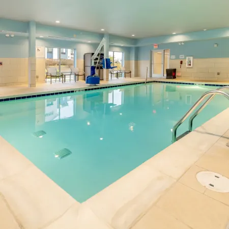 Holiday Inn Express & Suites MEDFORD by IHG