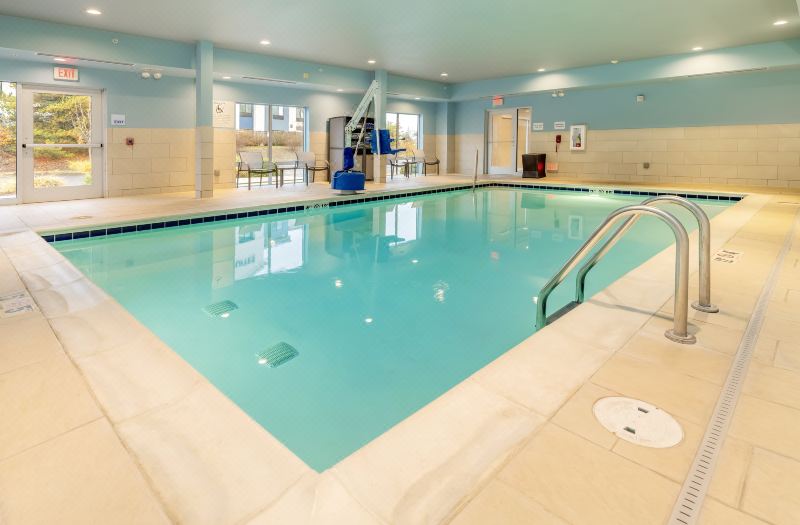 Holiday Inn Express & Suites Medford by IHG photo 2