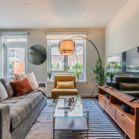 2BR TH | Gym, Balcony | Bellevue Parkside M