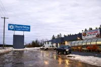 SureStay by Best Western Whitecourt - parking