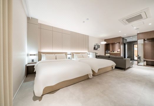 깔끔한 욕실 시설