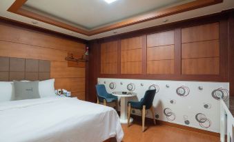 Yeongdeungpo Yuan Hotel