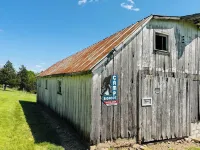 Viola’s Cottage -River Access- Peaceful, Scenic and Newly Renovated!