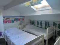 4-person air-conditioned apartment with direct beach access