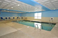 Garner Hotel Brockton - Boston by IHG - Pools