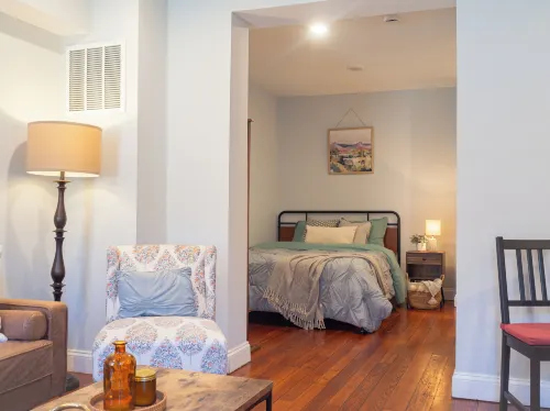 Historic Townhouse - Heart of Little Italy