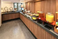 坦皮科城市快捷酒店 - 早餐