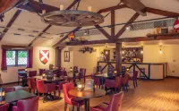 Warwick Castle Hotel & Knight's Village - breakfast