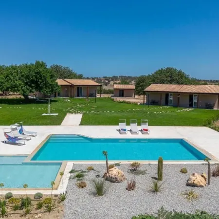 ISULA TRAVEL - Panoramic Relax Lodges