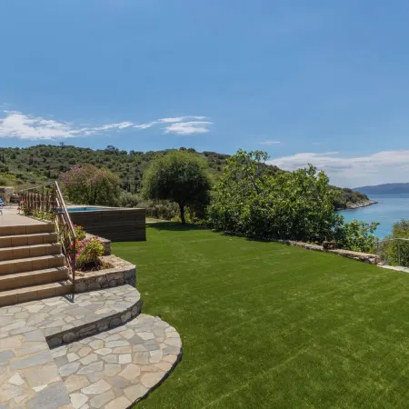 Open Your Door On The Beach! - Private Beach Home