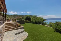 Open Your Door On The Beach! - Private Beach Home