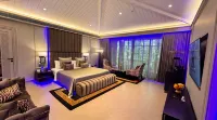 King's Mansion - Hot Tub