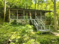 A Secluded Cabin on a Babbling Brook - 3つ星