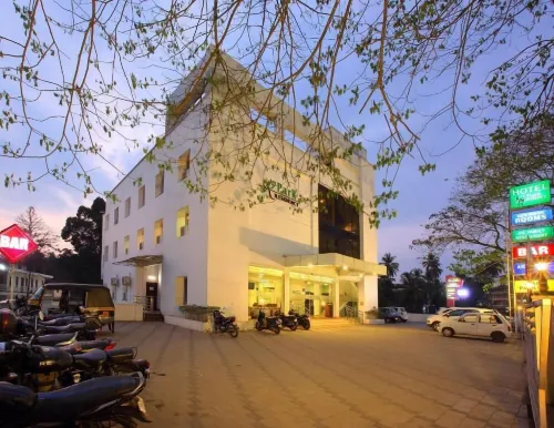 Hotel Park Residency Kuttiyadi - bar